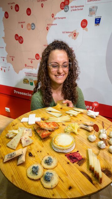El paraíso existe y el final de este video es la prueba. Ojalá ser @olympianfoodie celebrando el Día Mundial Del Queso hoy (y siempre).