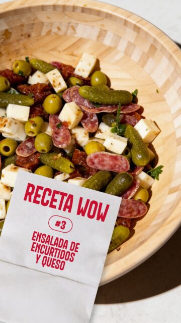 Para la persona que no le gustan las ensaladas: va a estar comiendo esta todo el verano 🥗🧀 Envíaselo para que lo sepa.